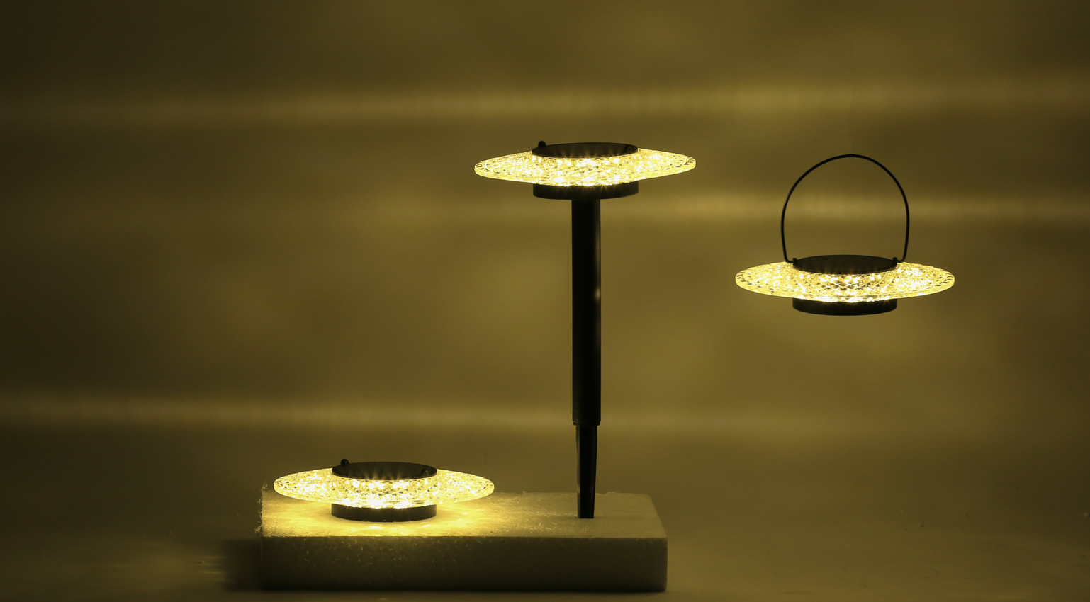 Modular solar light used as stake and hanging light